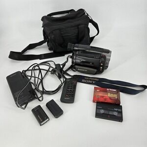 Sony Handycam Hi8 Camcorder Bundle Remote Charger Case Tapes Batteries Bag 30x